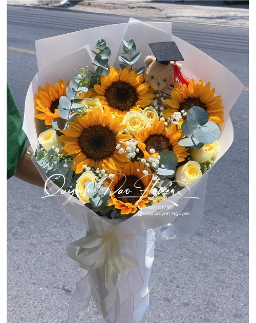 Hoa tốt nghiệp dễ thương 