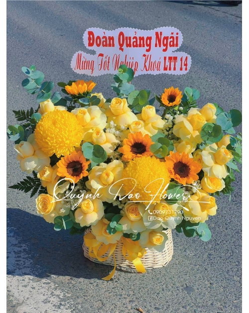 Giỏ hoa chúc mừng Tân cử nhân