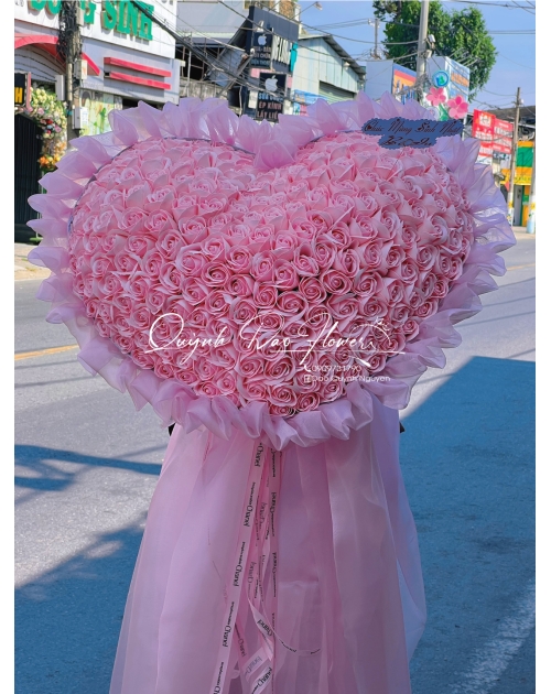 Bó hoa sáp to khổng lồ màu hồng 