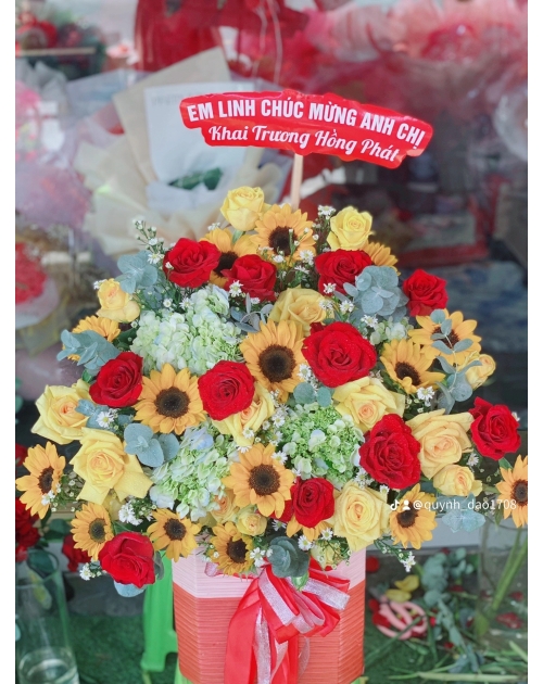 Giỏ hoa khai trương hướng dương 