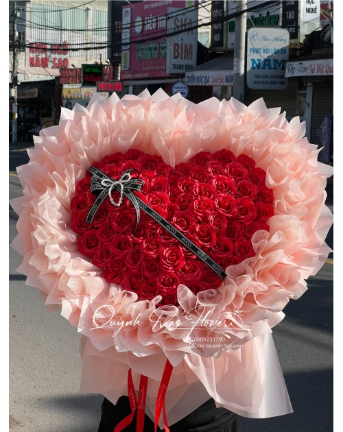 Bó hoa trái tim cao cấp màu đỏ