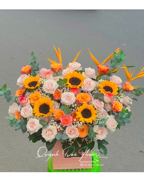 Giỏ hoa Hồng cam mix hướng dương 