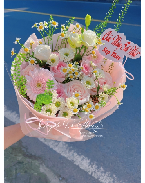 Bó hoa mix tone hồng kiểu Hàn 