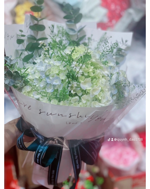 Bó hoa Cẩm Tú cầu màu xanh dương 