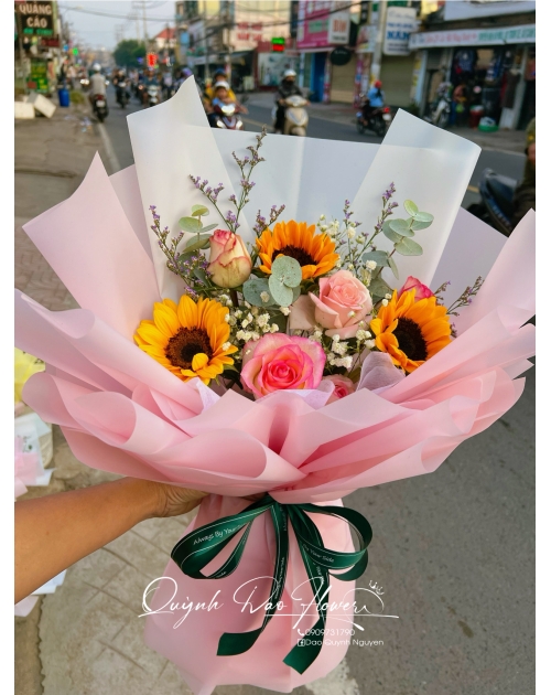 Bó hoa tốt nghiệp hướng dương mix hoa Hồng 
