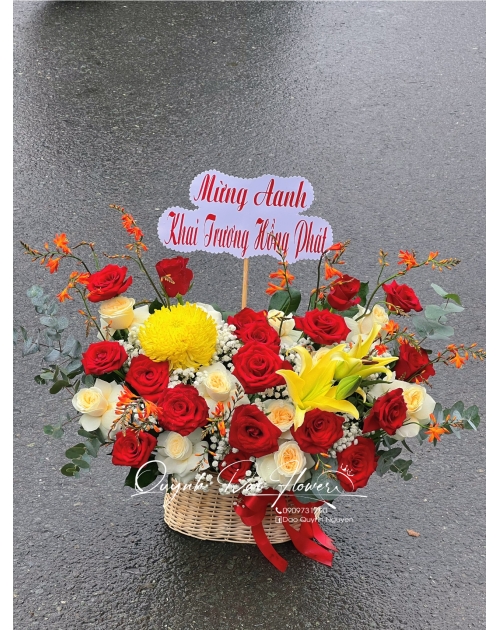 Giỏ hoa nhỏ mix hoa ly