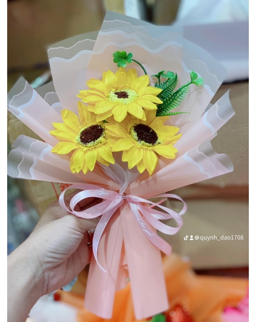 Bó hoa hướng dương sáp 3 bông tặng cô