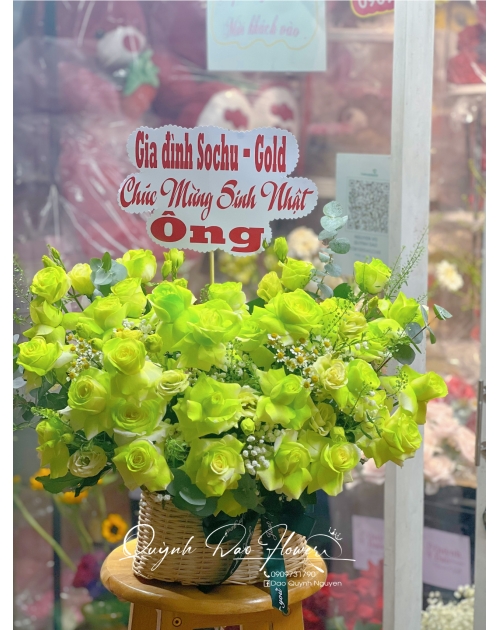 Giỏ hoa xanh lá Thủ Đức 