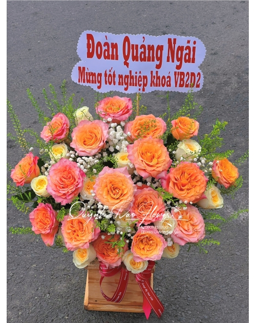 Giỏ hoa tone cam nhỏ