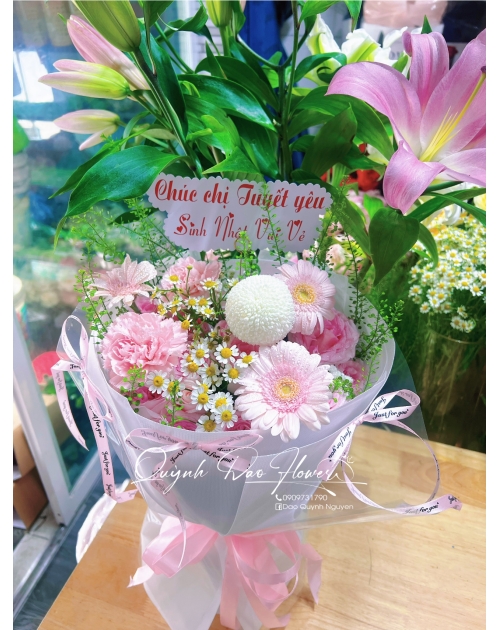 Bó hoa tròn nhỏ tone hồng