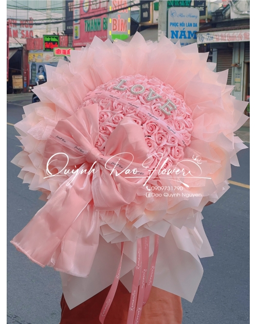 Bó hoa sáp tròn nơ voan to