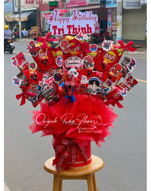 Hộp hoa bánh kẹo Tone đỏ