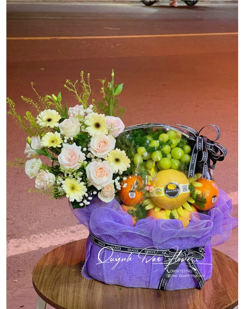 Giỏ trái cây đi đám dỗ