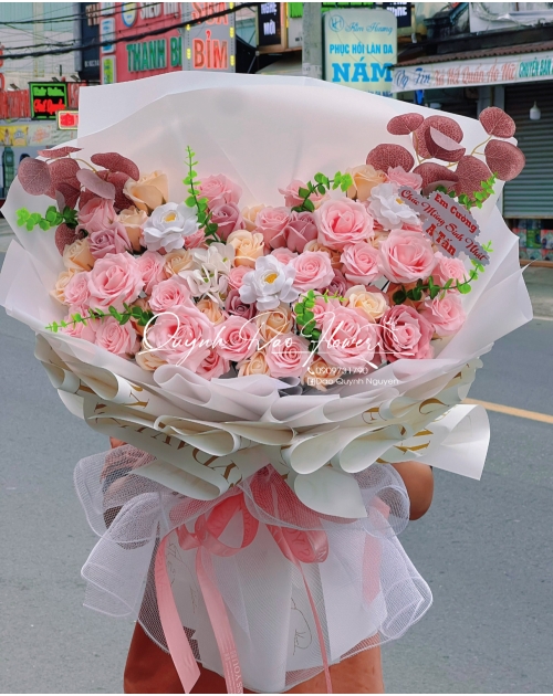 Bó hoa sáp cao cấp 70 bông