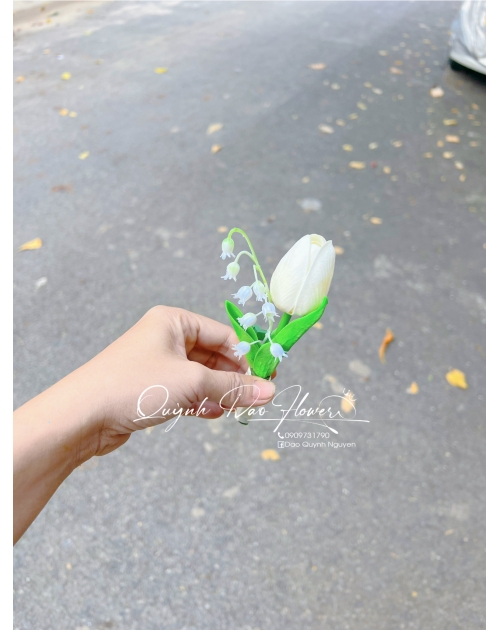 Bó hoa cưới tulip giả
