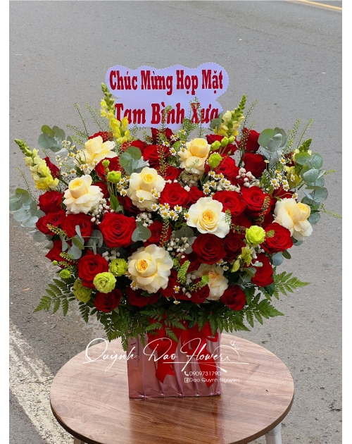 Giỏ hoa chúc mừng, kỉ niệm hợp mặt 