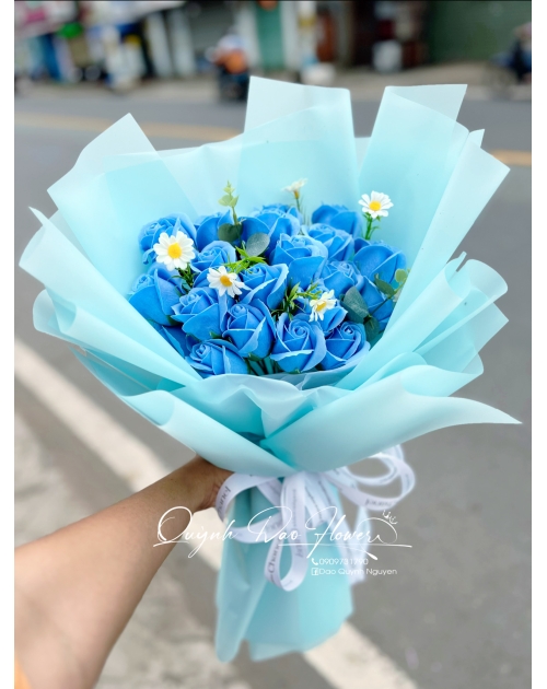 Bó hoa sáp màu xanh tặng bạn nam