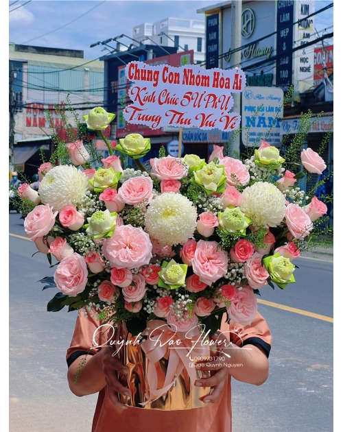 Giỏ hoa hồng mix hoa sen
