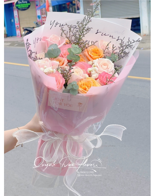 Bó hoa mix đơn giản