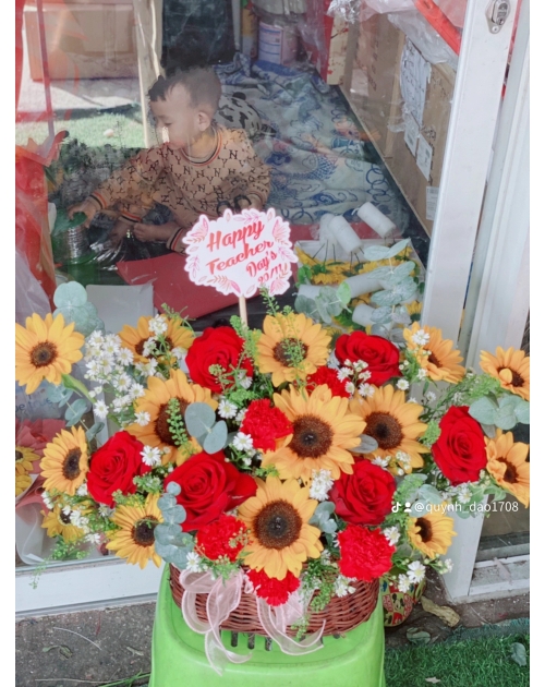 Giỏ hoa hướng dương tặng khai trương 