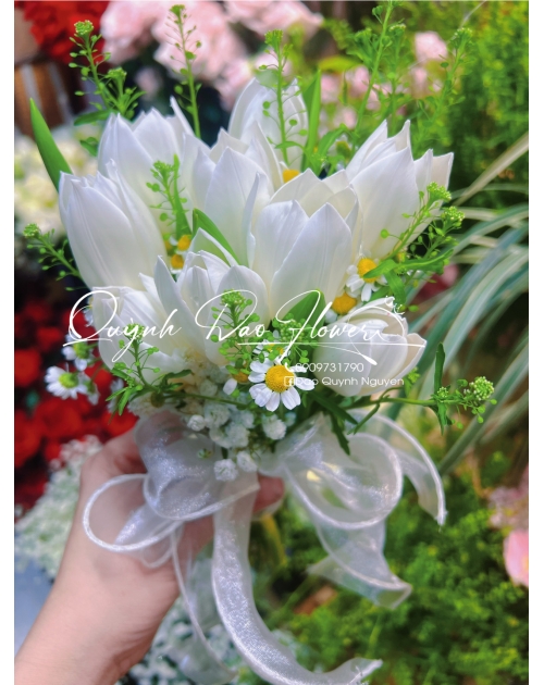 Bó hoa cưới 9 bông tulip