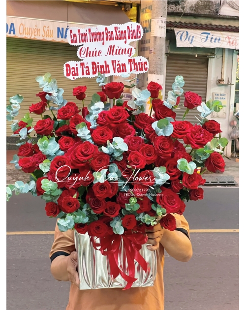 Giỏ hoa đỏ quận 12, quận 2
