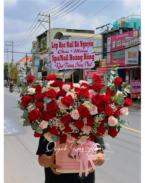 Giỏ hoa khai trương khổng lồ 