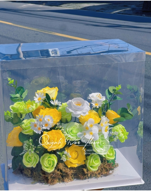 Hộp hoa sáp xanh lá