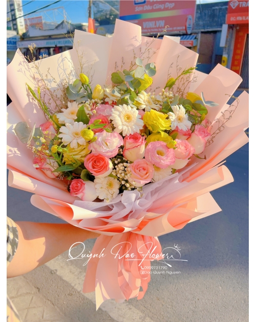 Bó hoa mix tone Hồng tại Thủ Đức 