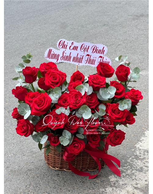 Giỏ hoa đỏ nhung thủ Đức , bình dương 