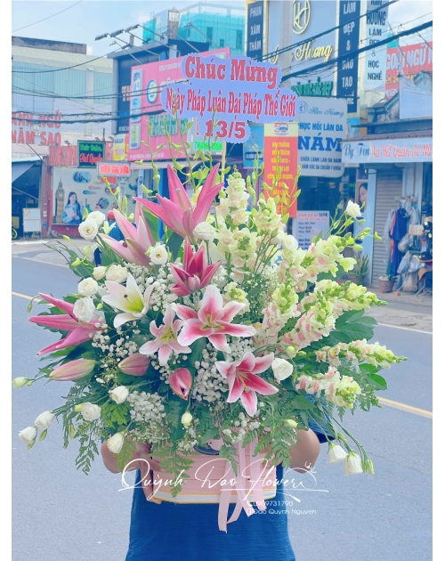 Giỏ hoa chúc mừng hoa lan, hoa ly