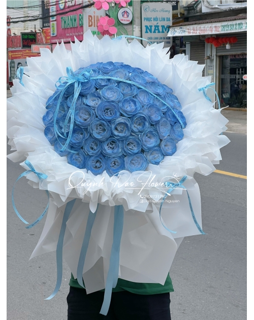 Bó hoa sáp nhũ xanh loang khổng lồ