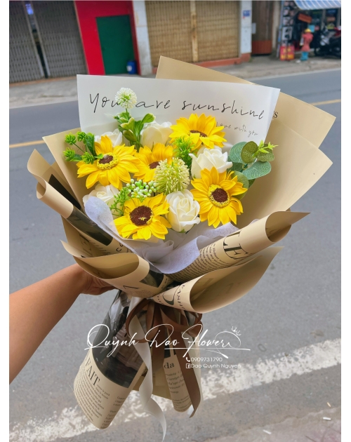 Hoa hướng dương sáp tốt nghiệp 