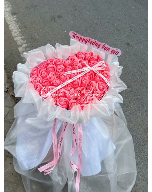 Bó hoa sáp trái tim hồng dâu