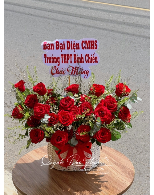 Giỏ hoa đỏ chúc mừng hl