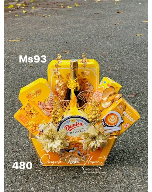 Giỏ quà Tết cao cấp, bánh ngon  tại Sài Gòn, bình dương 
