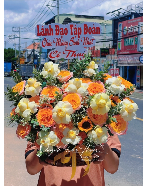 Giỏ hoa tặng cô thủ Đức 