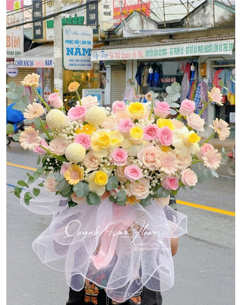 Giỏ hoa Tone vàng xinh