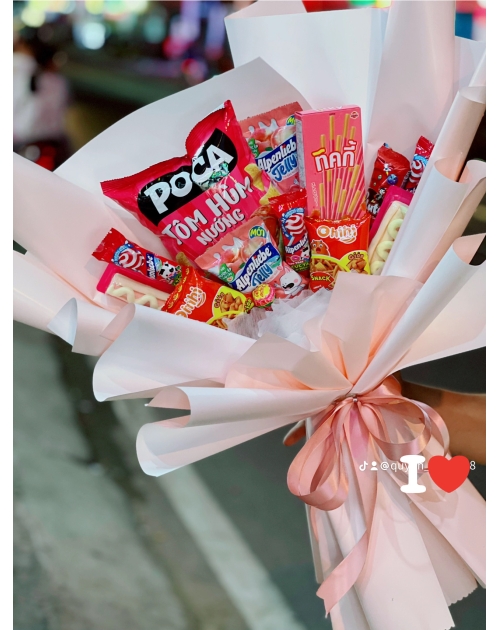 Bó hoa bánh kẹo cho bé gái giá rẻ