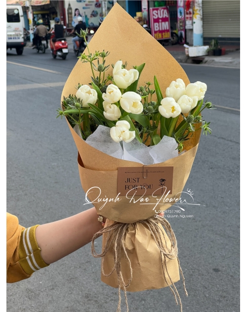 Bó hoa tulip trắng 