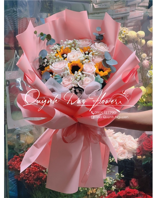 Bó hoa hồng kem mix hướng dương 