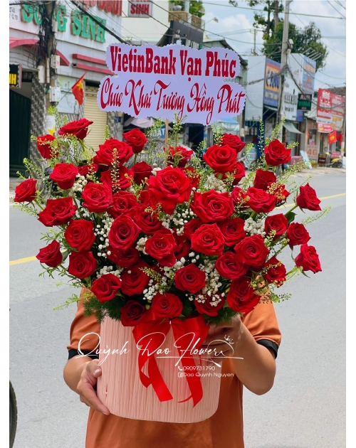 Giỏ hoa đỏ thuận an 