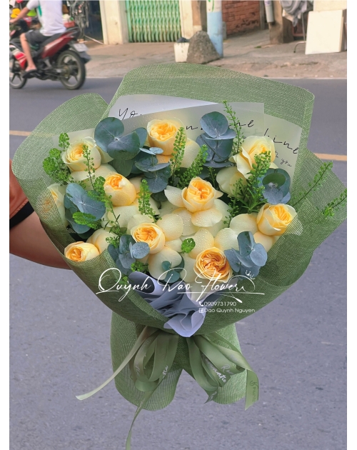 Hoa hồng vàng nhạt 