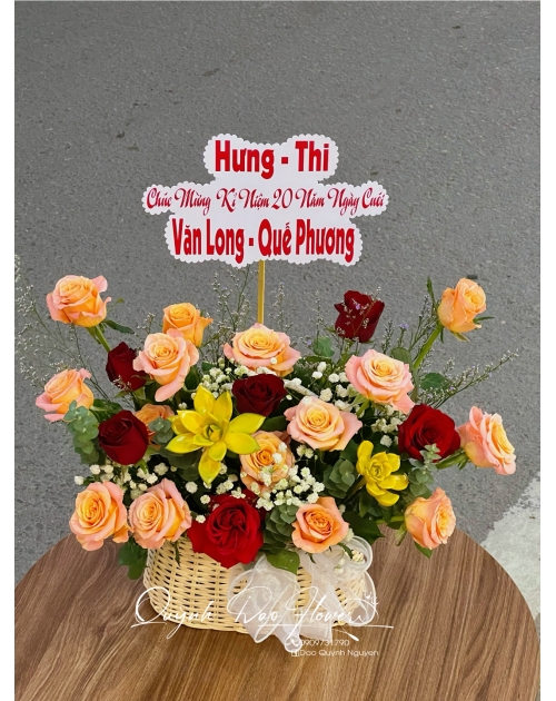 Giỏ hoa tặng kỉ niệm ngày cưới 