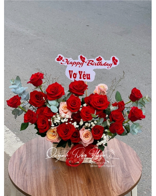 Giỏ hoa tặng sinh nhật vợ