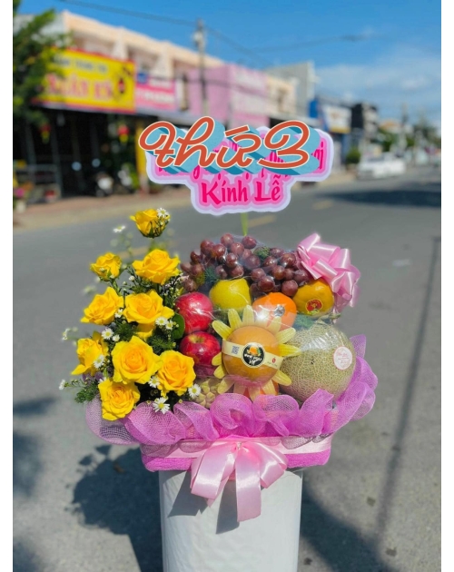 Giỏ hoa quả kính lễ