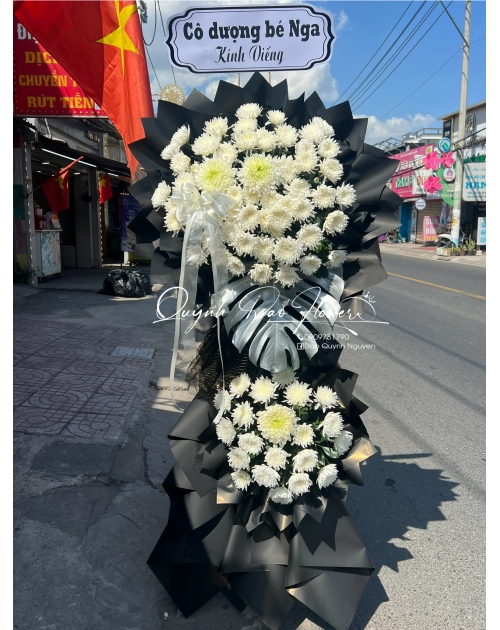 Kệ viếng sang trọng