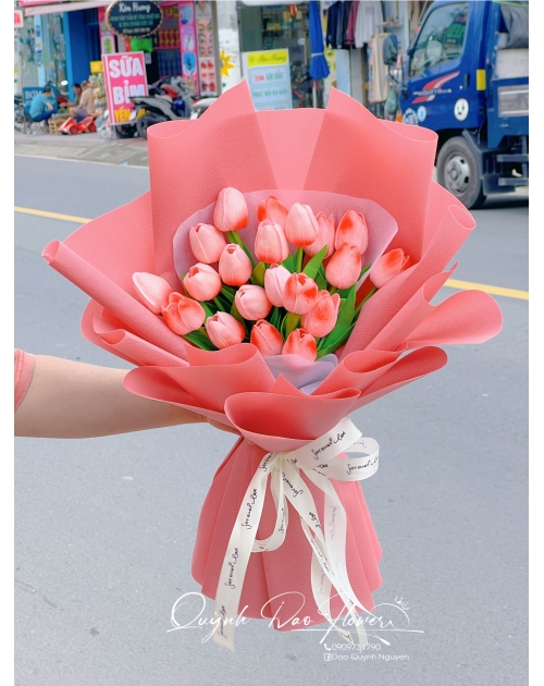 Bó hoa tulip cao su