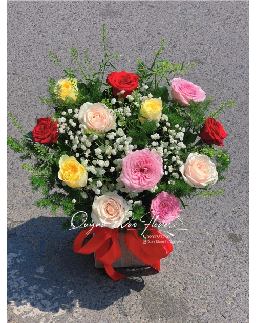 Giỏ hoa nhiều màu