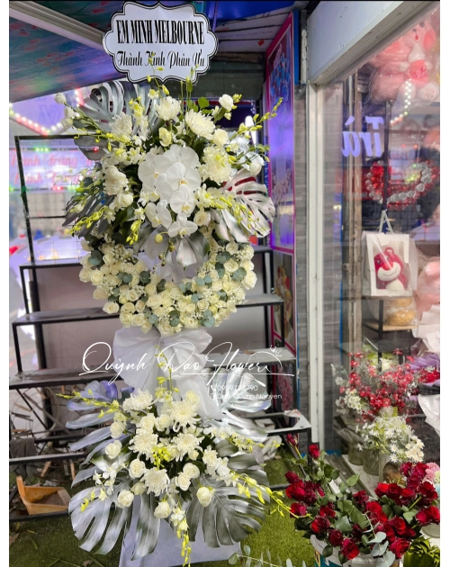 Kệ viếng lan hồ điệp 